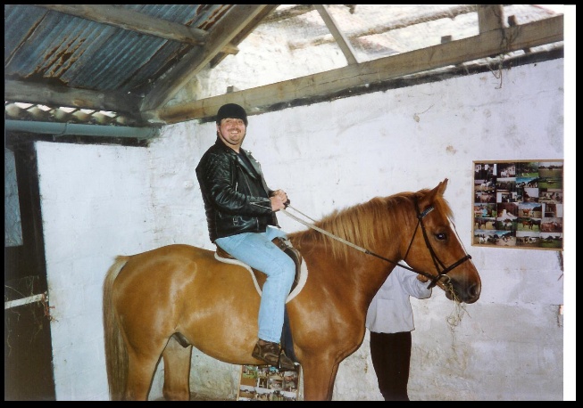 640x444 pixels (122K)